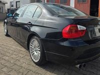 Gebraucht BMW 325 218 PS (160 kW) 2007 Limousine