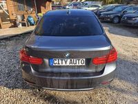 Gebraucht BMW 318 143 PS (105 kW) 2015 Mineralgrau metallic Limousine