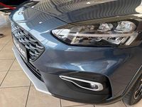 Usata Ford Focus Active 125 CV (91 kW) 2019 Blu Berlina