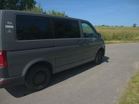 Gebraucht VW Transporter 150 PS (110 kW) 2017 Grau Van