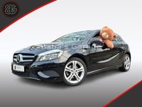 Gebraucht Mercedes A180 Urban 122 PS (89 kW) 2015 Schwarz Kleinwagen