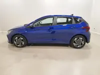 Gebraucht Hyundai i20 Trend 101 PS (74 kW) 2024 Intense blue / mic Kleinwagen