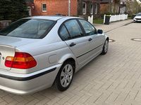 Gebraucht BMW 318 143 PS (105 kW) 2003 Silber Limousine
