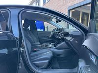 Gebraucht Peugeot e-208 Allure 100 kW (136 PS) 2020 Schwarz Kleinwagen