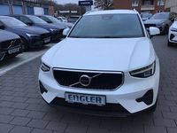 Gebraucht Volvo XC40 Core 163 PS (119 kW) 2025 Crystal white SUV