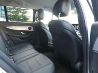 Gebraucht Mercedes E220 Avantgarde 194 PS (142 kW) 2018 Weiß Kombi