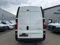 Gebraucht Renault Trafic Komfort 145 PS (106 kW) 2021 Weiß Van / Kleinbus