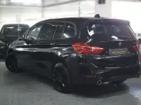 Gebraucht BMW 220 Gran Tourer 243 PS (178 kW) 2020 Schwarz Van / Kleinbus