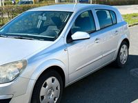 Gebraucht Opel Astra 90 PS (66 kW) 2005 Silber Limousine
