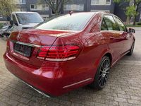 Używany Mercedes E220 170 KM (125 kW) 2015 Czerwony Sedan/Limuzyna