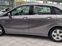 Gebraucht Mercedes B200 156 PS (114 kW) 2013 Grau Van / Kleinbus