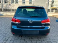Gebraucht VW Golf VI 122 PS (89 kW) 2011 Blau Kleinwagen
