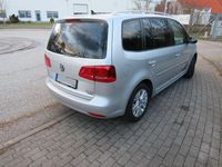 Gebraucht VW Touran Cup 140 PS (102 kW) 2014 Silber Van / Kleinbus