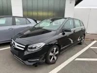 Gebraucht Mercedes B180 122 PS (89 kW) 2017 Kosmosschwarz  metalliclack Van / Kleinbus