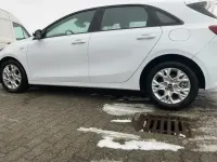 Gebraucht Kia Ceed 2023 Weiß Kleinwagen