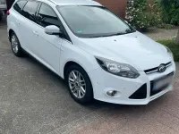 Gebraucht Ford Focus 140 PS (102 kW) 2013 Weiß Kombi