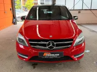 Gebraucht Mercedes B180 Sport 109 PS (80 kW) 2013 Rot Van / Kleinbus