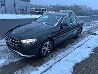 Gebraucht Mercedes E220 200 PS (147 kW) 2023 Schwarz Limousine