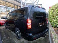 Neu Opel Zafira 179 PS (131 kW) 2025 Grau Van / Kleinbus