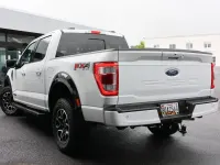 Gebraucht Ford F-150 Lariat 436 PS (320 kW) 2022 Weiß Pickup