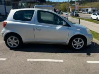 Gebraucht Toyota Yaris 65 PS (47 kW) 2003 Silber Kleinwagen