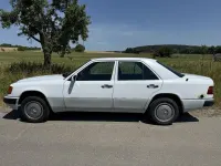 Gebraucht Mercedes 200 75 PS (55 kW) 1992 Weiß Limousine