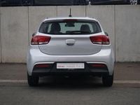 Second-hand Kia Rio 84 CP (61 kW) 2021 Argintiu Berlinǎ