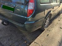 Gebraucht Ford Mondeo 125 PS (91 kW) 2001 Grün Kombi