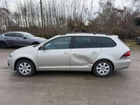 Gebraucht VW Golf VII Match 105 PS (77 kW) 2012 Moon rock silver Kombi