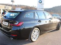 Gebraucht BMW 330e 292 PS (214 kW) 2022 Schwarz Limousine