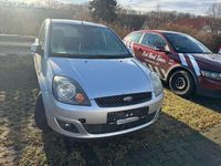 Gebraucht Ford Fiesta Ambiente 68 PS (50 kW) 2008 Silber Kleinwagen