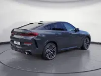 Neu BMW X6 M Sport 298 PS (219 kW) 2026 Grau SUV