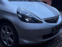 Käytetty Honda Jazz 83 HP (61 kW) 2002 Hopea Viistoperä