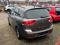 Gebraucht Seat Altea Sun 105 PS (77 kW) 2015 Grau SUV