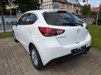 Gebraucht Mazda 2 Exclusive-Line 75 PS (55 kW) 2015 Weiß Limousine