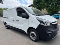 Gebraucht Opel Vivaro 145 PS (106 kW) 2018 Weiß Van / Kleinbus