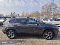 Gebraucht Jeep Cherokee Limited 194 PS (142 kW) 2019 Grau SUV