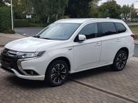 Gebraucht Mitsubishi Outlander P-HEV Plus 203 PS (149 kW) 2018 Weiß SUV