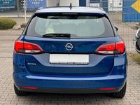 Używany Opel Astra 110 KM (80 kW) 2019 Niebieski Kombi