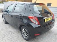 Gebraucht Toyota Yaris Life 99 PS (72 kW) 2012 Schwarz Limousine