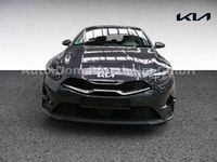 Gebraucht Kia Ceed Spirit 140 PS (102 kW) 2024 Grau Kleinwagen