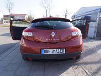 Gebraucht Renault Mégane Coupé Dynamique 110 PS (80 kW) 2010 Orangefarben cayenne Coupé