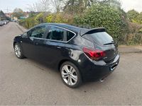 Gebraucht Opel Astra Edition 140 PS (102 kW) 2011 Schwarz Limousine