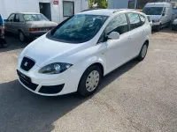 Gebraucht Seat Altea XL Reference 105 PS (77 kW) 2012 Weiß Van / Kleinbus