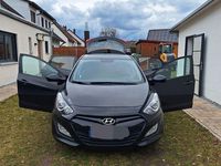 Gebraucht Hyundai i30 101 PS (74 kW) 2015 Schwarz Limousine