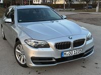 Gebraucht BMW 530 258 PS (189 kW) 2016 Silber Kombi