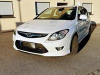 Gebraucht Hyundai i30 128 PS (94 kW) 2012 Weiß Limousine