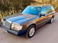 Gebraucht Mercedes E230 136 PS (100 kW) 1989 Grau Kombi