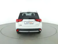 Gebraucht Mitsubishi Outlander Edition 150 PS (110 kW) 2017 Weiß SUV
