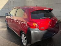 Gebraucht Mitsubishi Space Star 80 PS (58 kW) 2014 Rot Van / Kleinbus